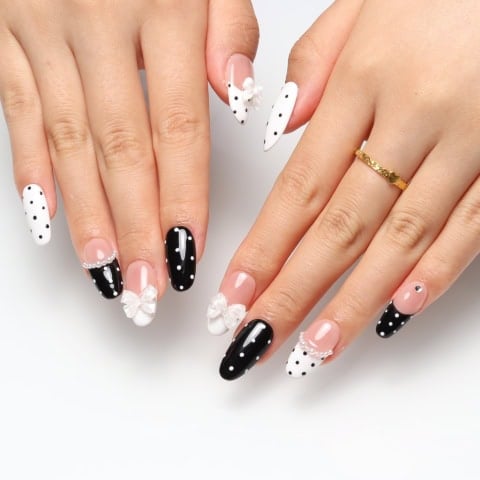 Press on nails 2016