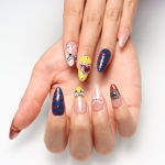 Press on nails 2032