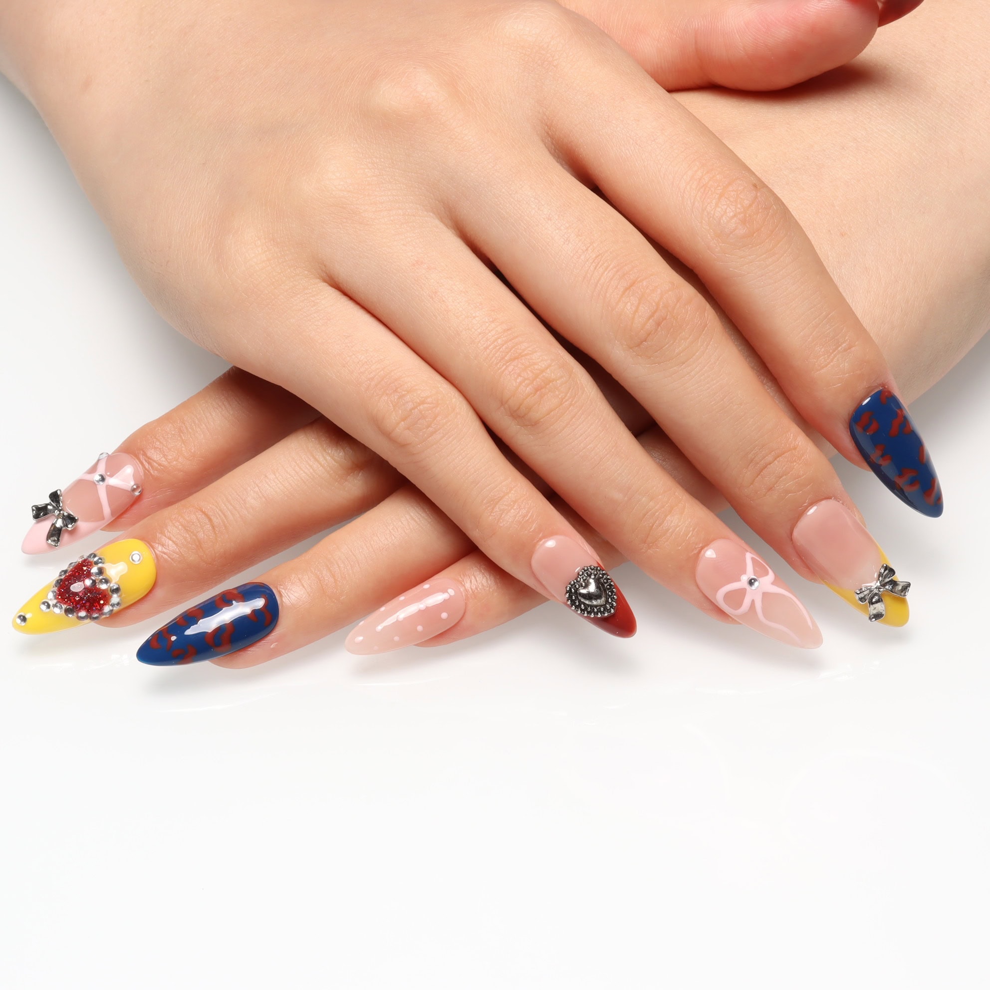 Press on nails 2034