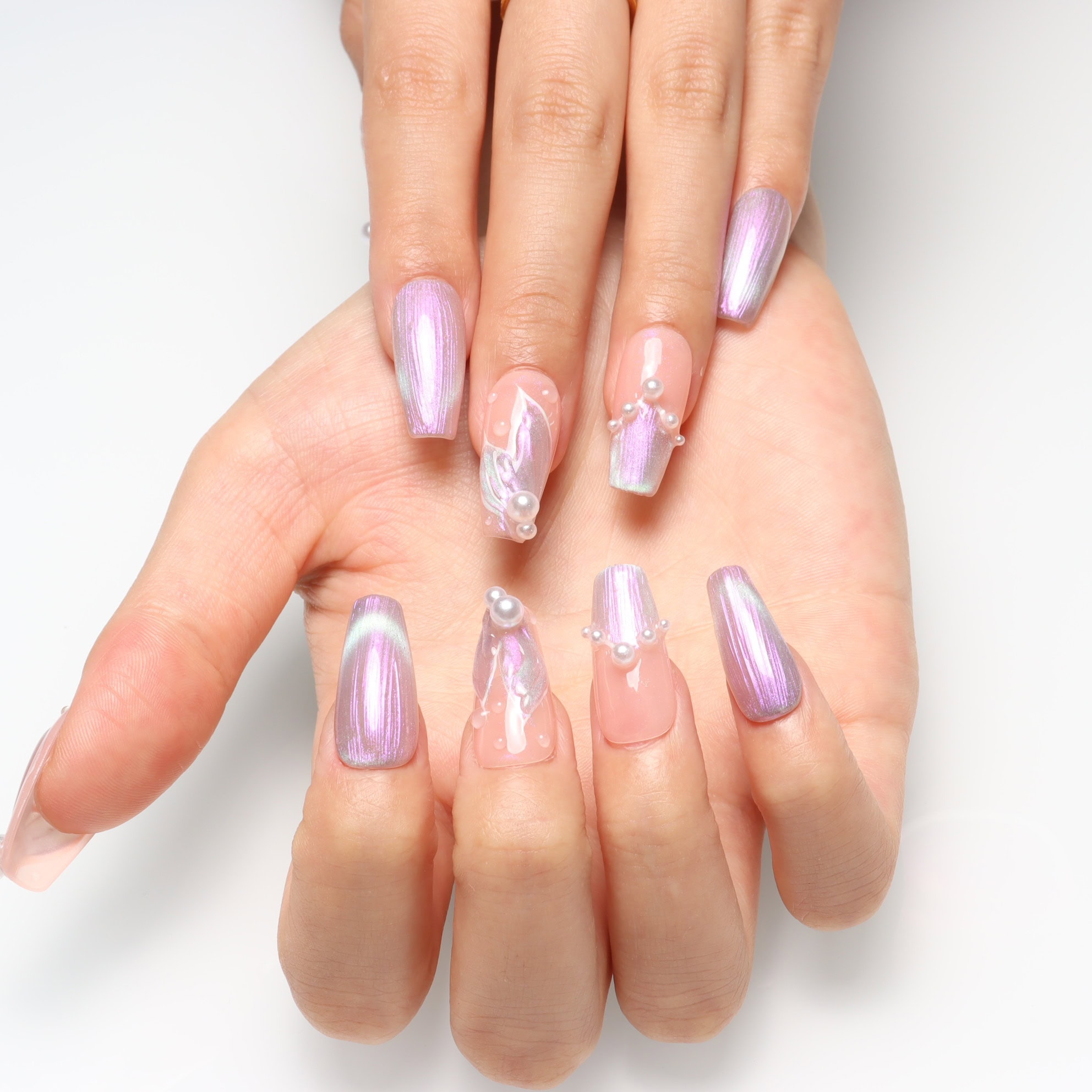 Press on nails 2047