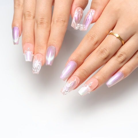 Press on nails 2048