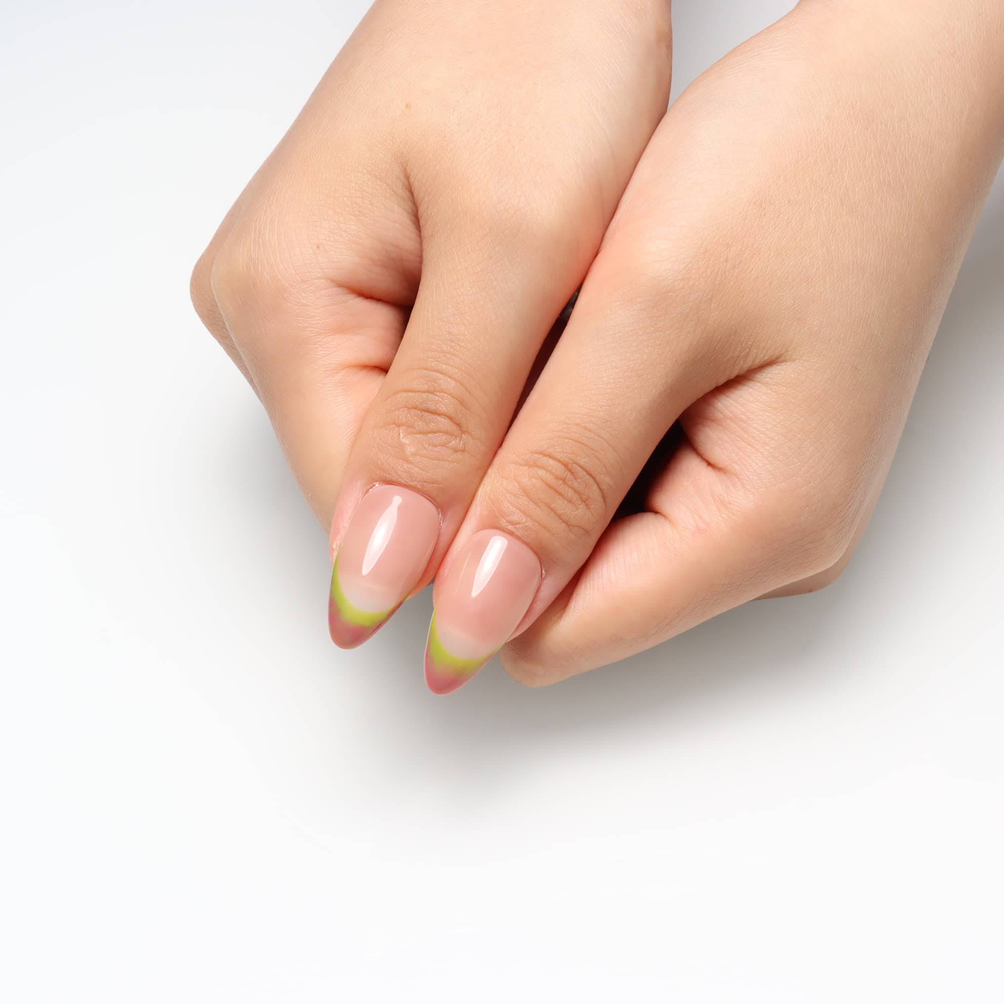 Press on nails 2067