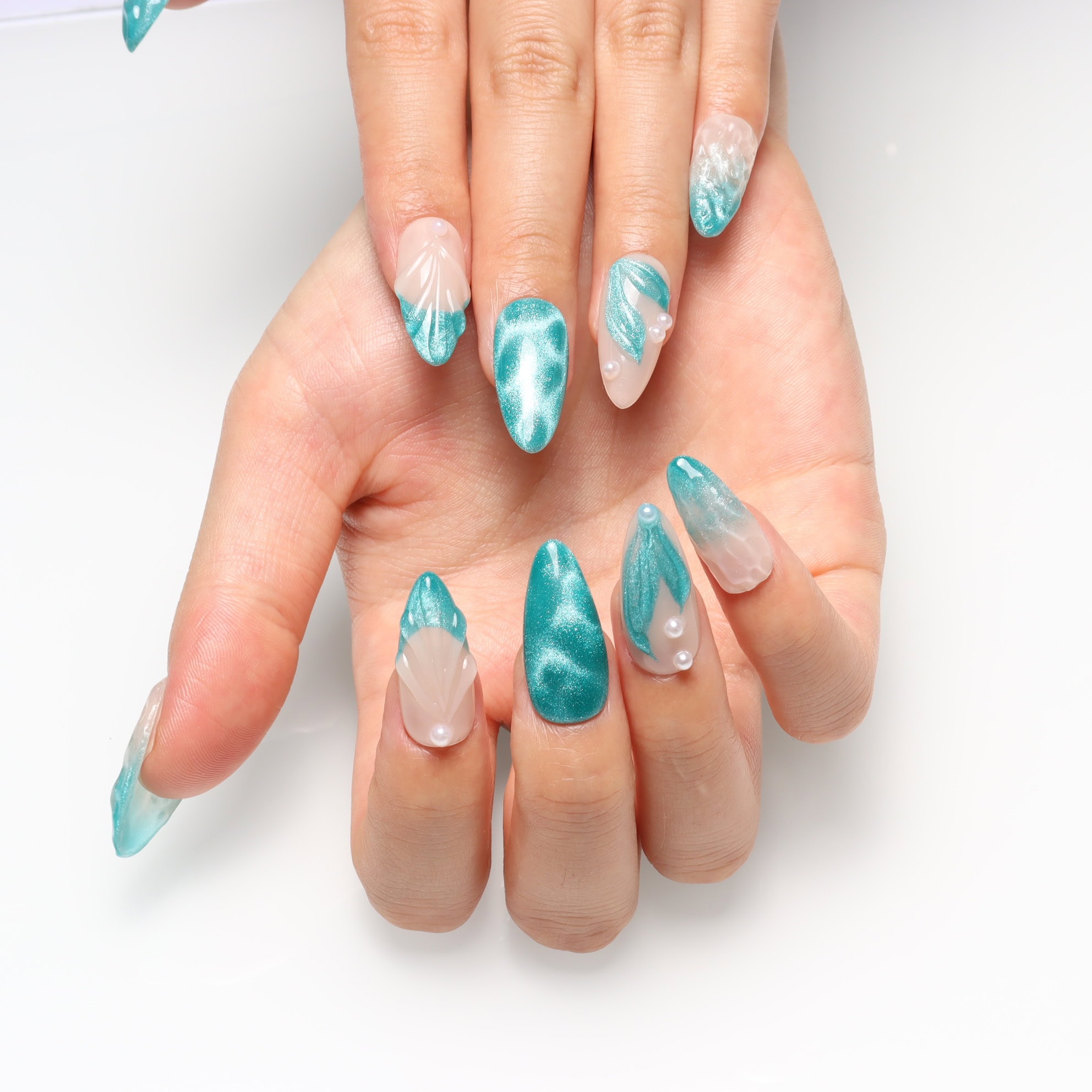 Press on nails 2124
