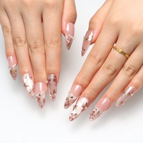 Press on nails 2242