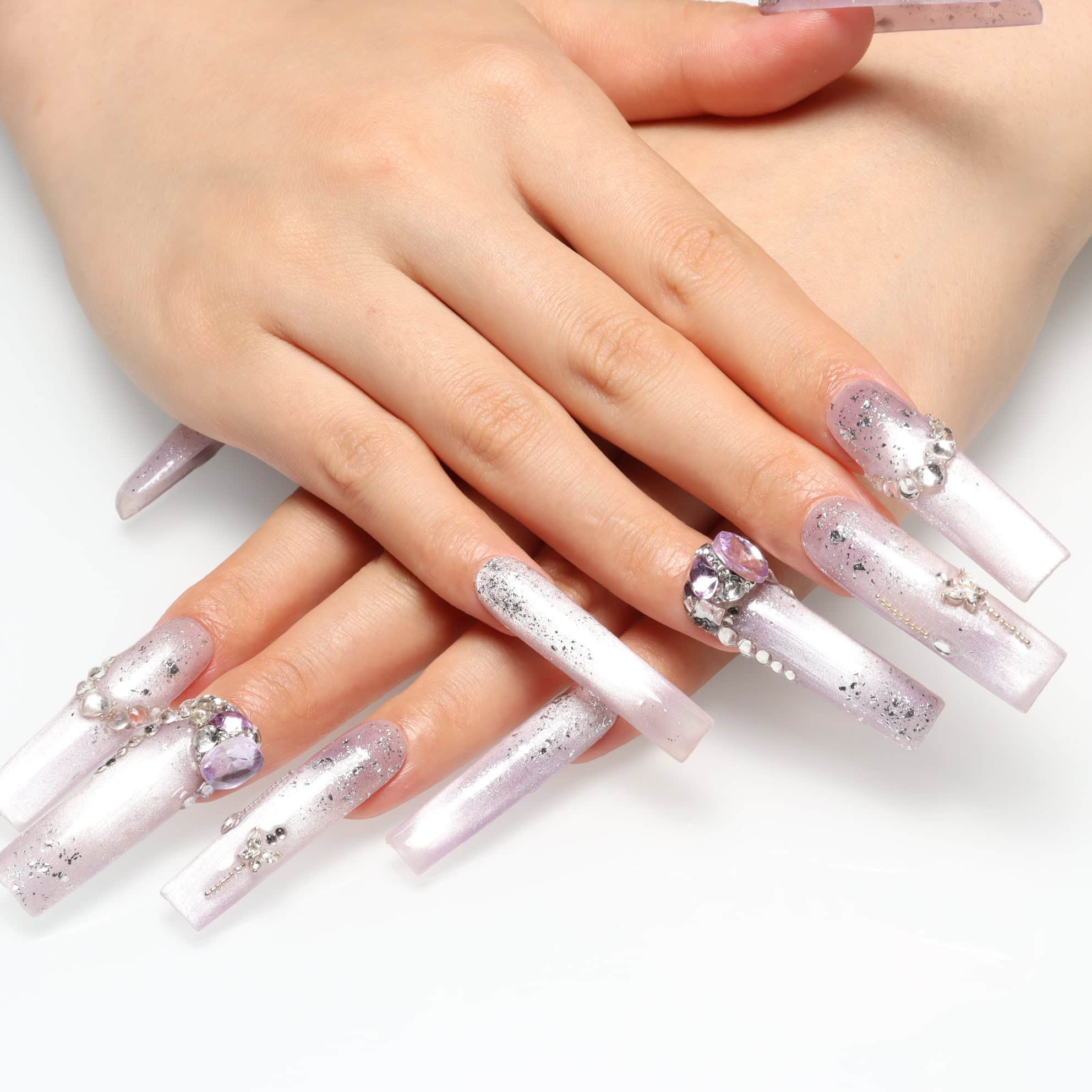 Press on nails 2340