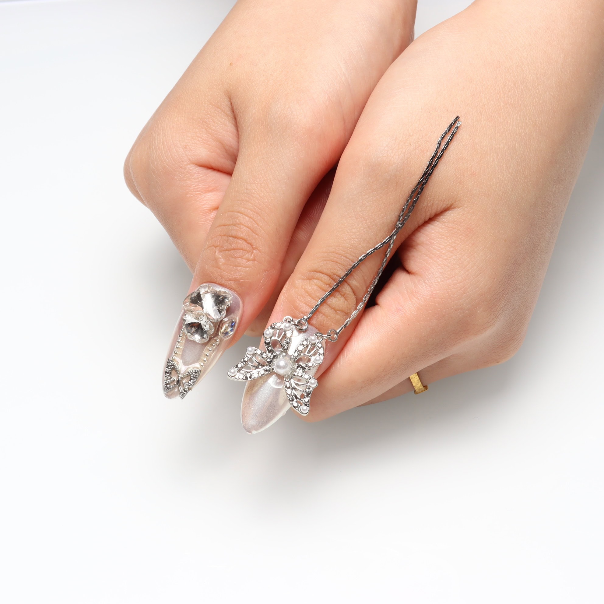 Press on nails 2348