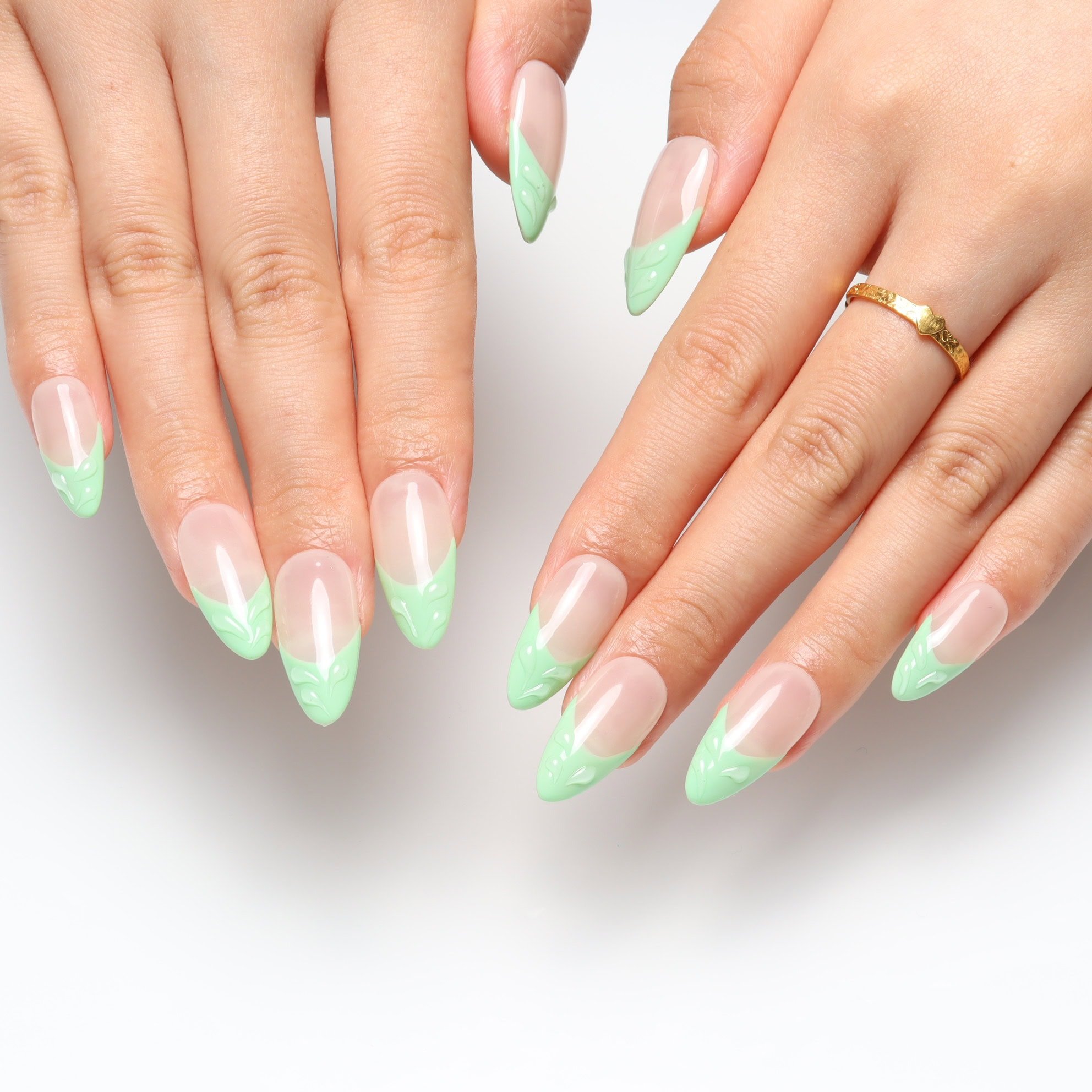 Press on nails 2370