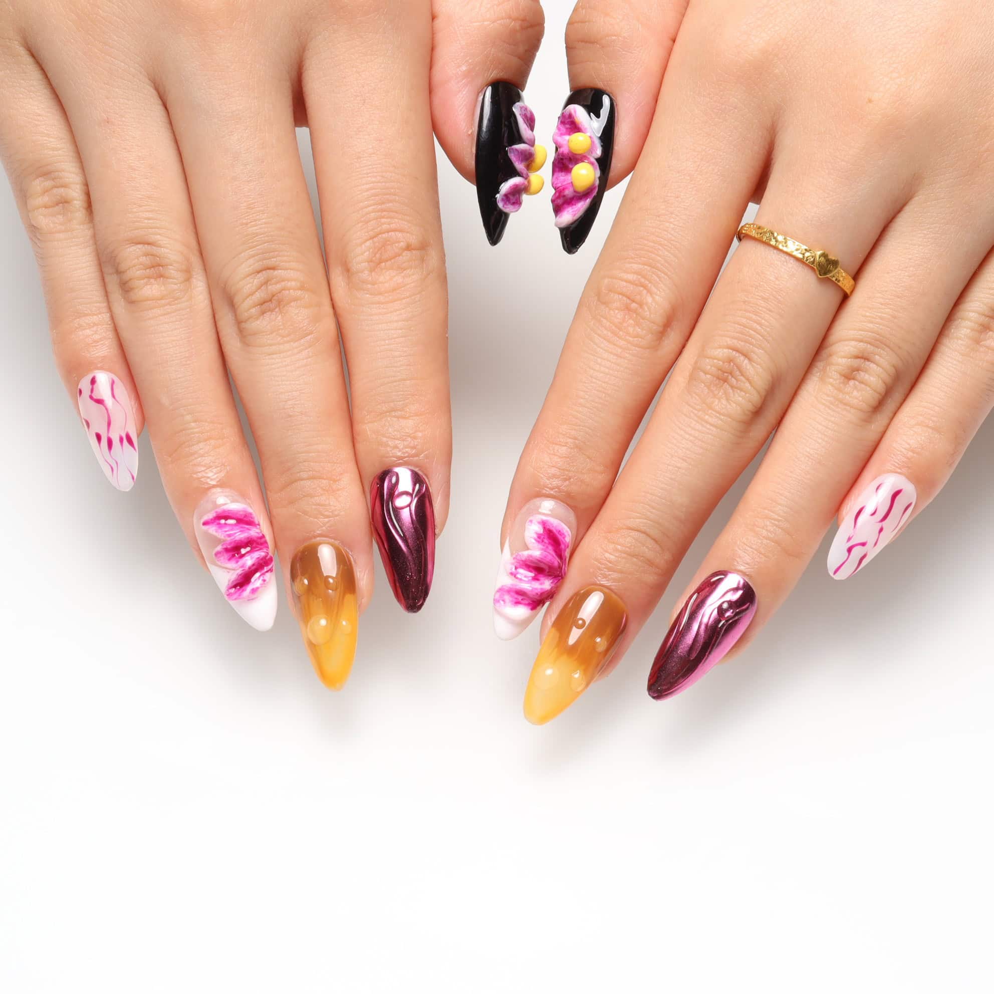 Press on nails 2444