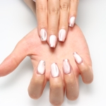 Press on nails 2484