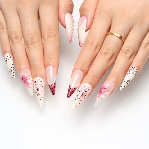 Press on nails 2521