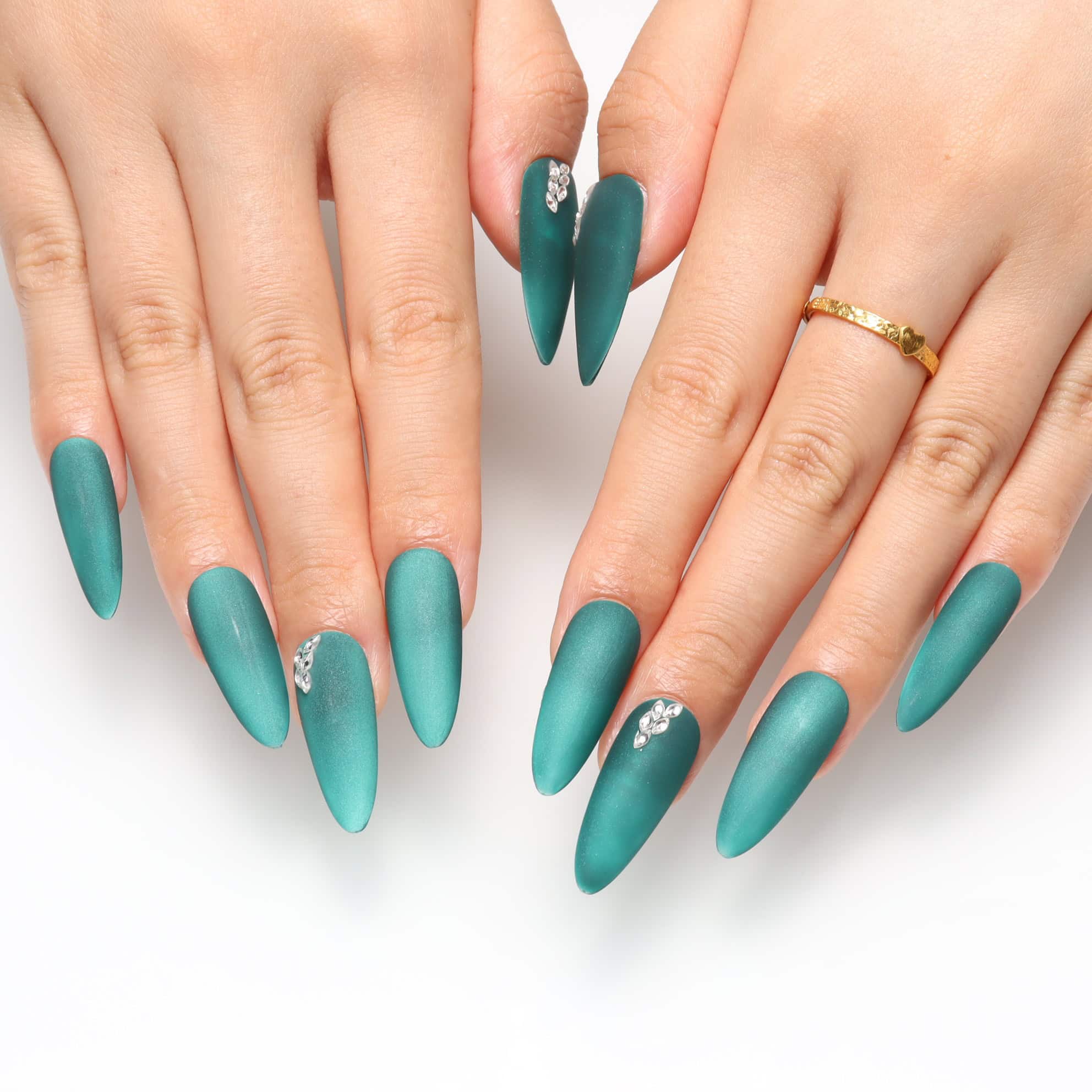 Press on nails 2532