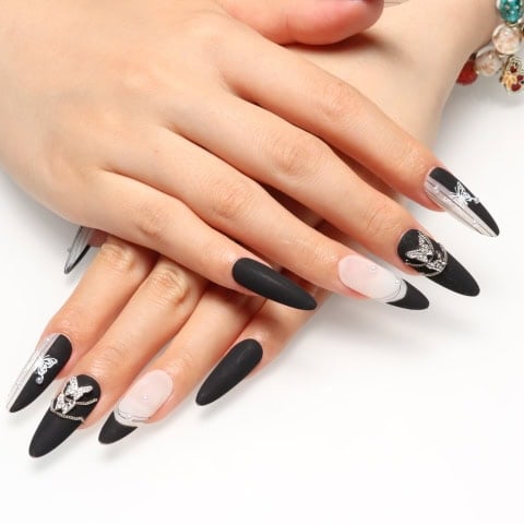 Press on nails 2564