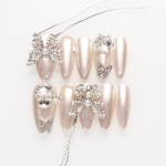Press on nails 2682