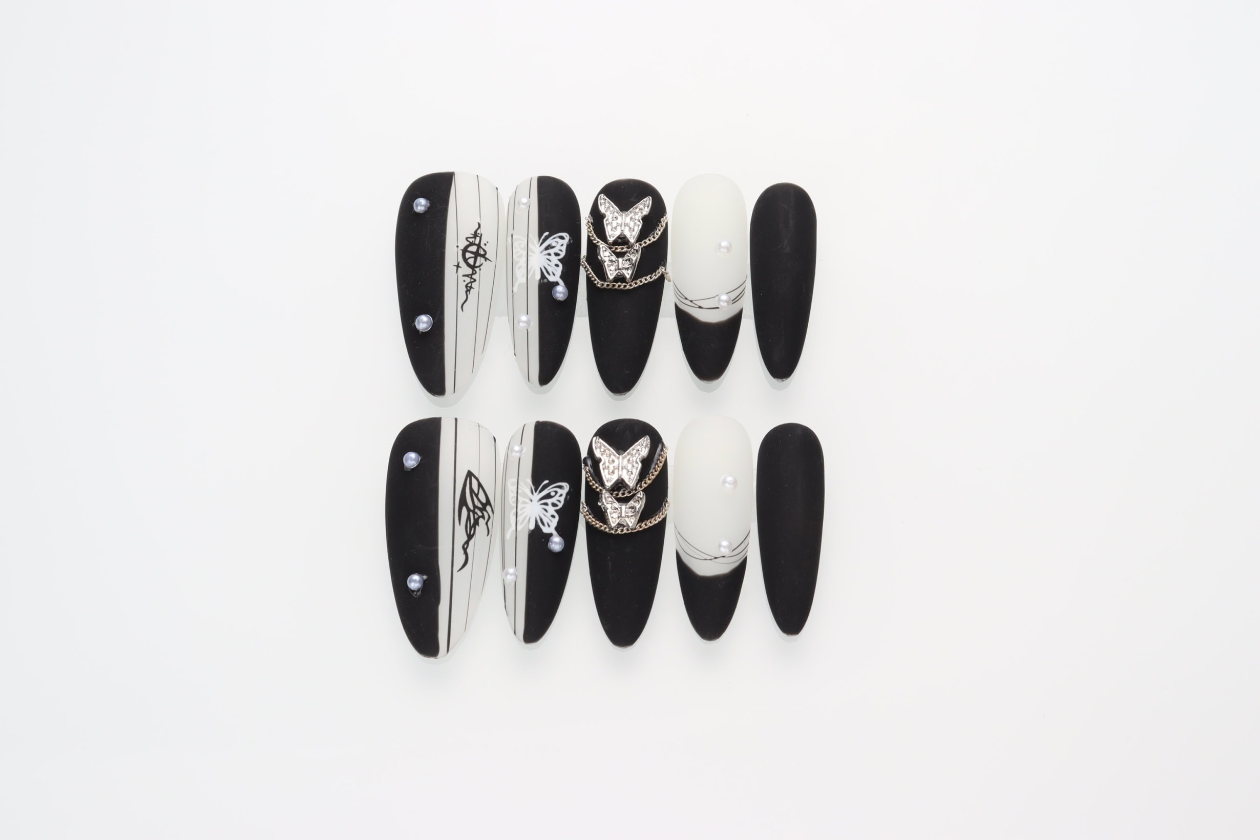 Press on nails 2684