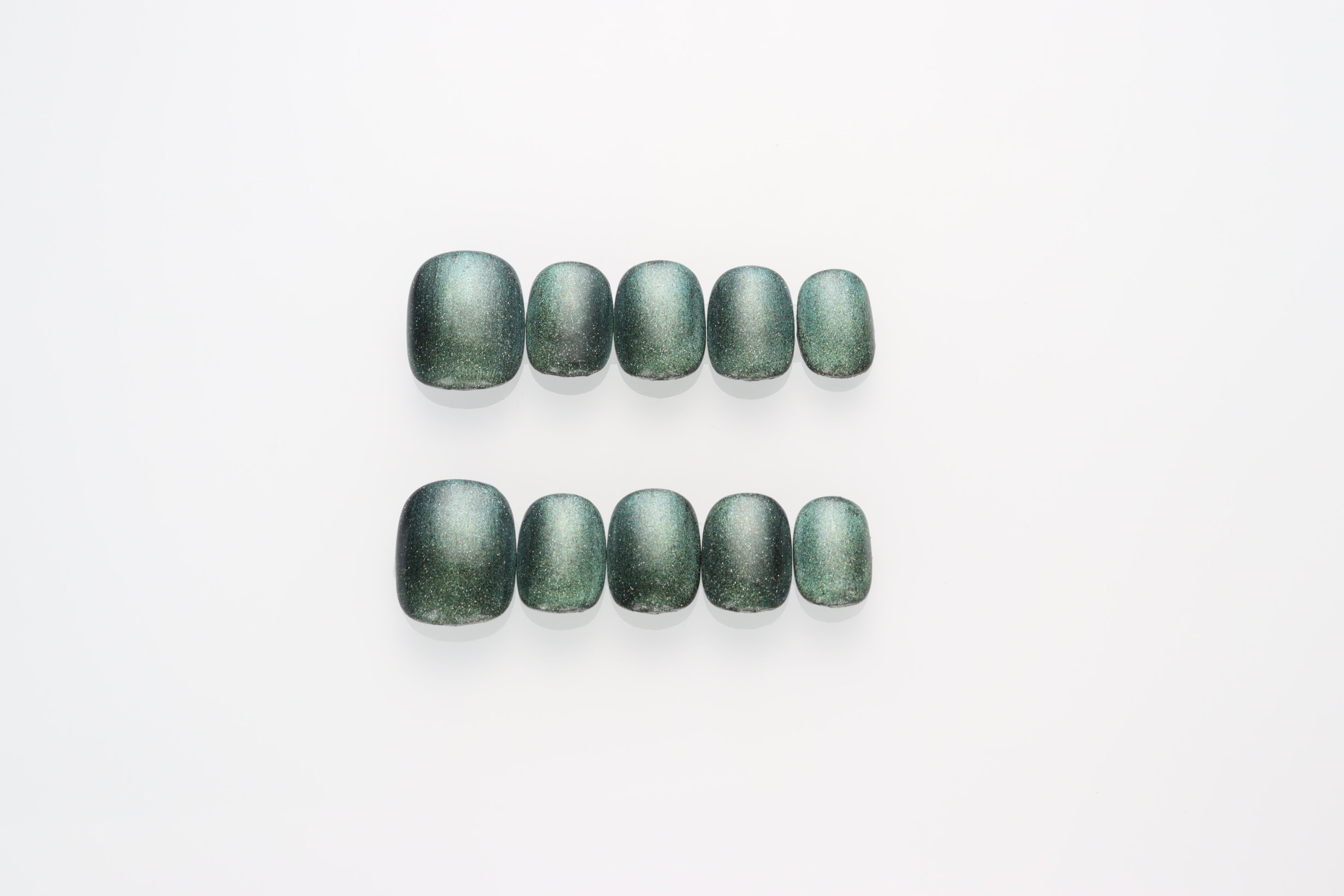 Press on nails 2691