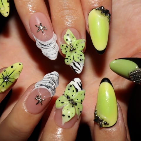 Press on nails 3898